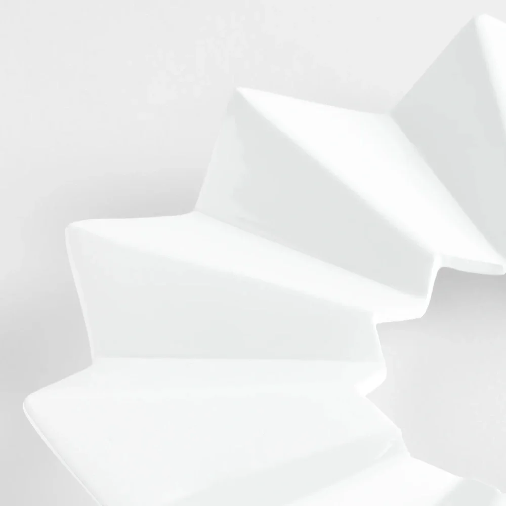 New! ❄️❄️Crate&Barrel White Modern Snowflake ❄️ Trivet